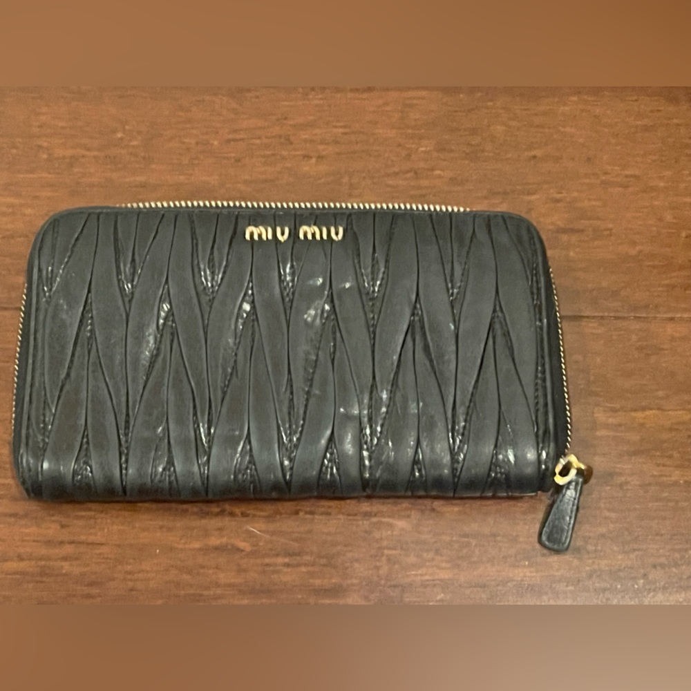 Miu Miu Black Quilted matelasse Leather Wallet